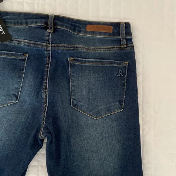 Articles of Society Ankle Skinny Jeans - Picture 5 of 7